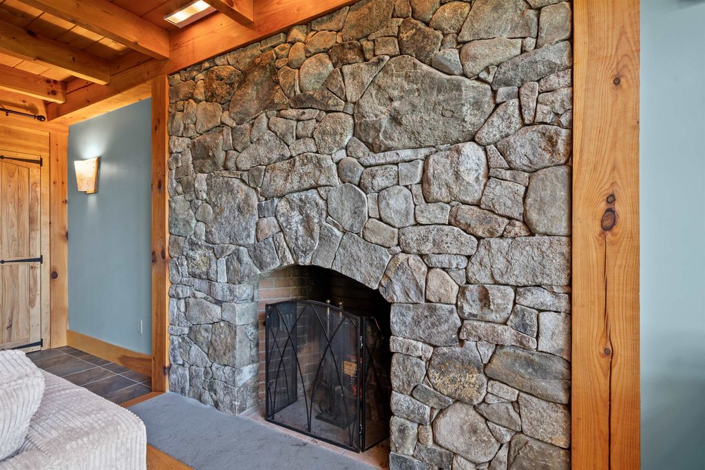 Bridgewater, New Hampshire, 03222, United States, 2 Bedrooms Bedrooms, ,2 BathroomsBathrooms,Residential,Forsale,1968475