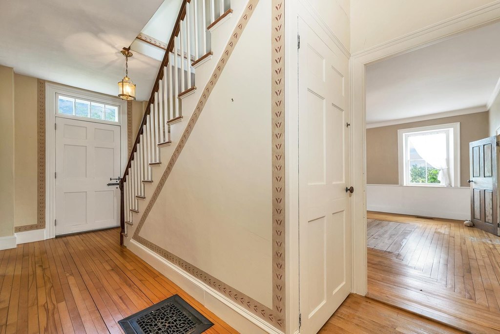 Francestown, New Hampshire, 03043, United States, 3 Bedrooms Bedrooms, ,2 BathroomsBathrooms,Residential,Forsale,1933994