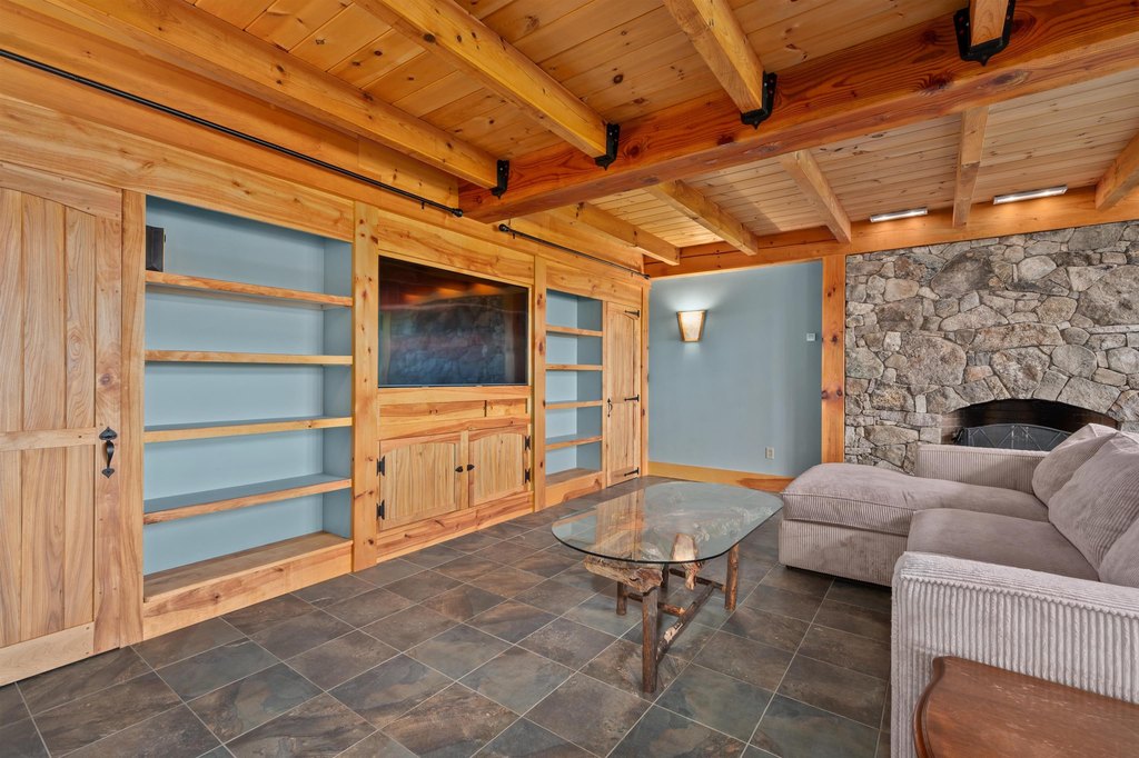 Bridgewater, New Hampshire, 03222, United States, 2 Bedrooms Bedrooms, ,2 BathroomsBathrooms,Residential,Forsale,1968475