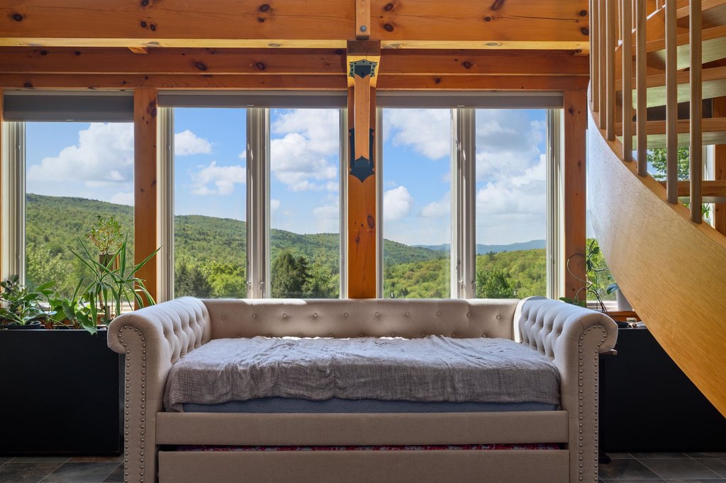 Bridgewater, New Hampshire, 03222, United States, 2 Bedrooms Bedrooms, ,2 BathroomsBathrooms,Residential,Forsale,1968475