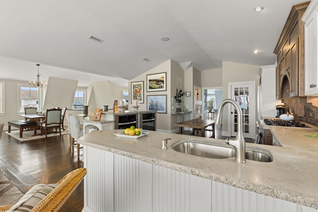 Seabrook, New Hampshire, 03874, United States, 4 Bedrooms Bedrooms, ,4 BathroomsBathrooms,Residential,Forsale,1933931