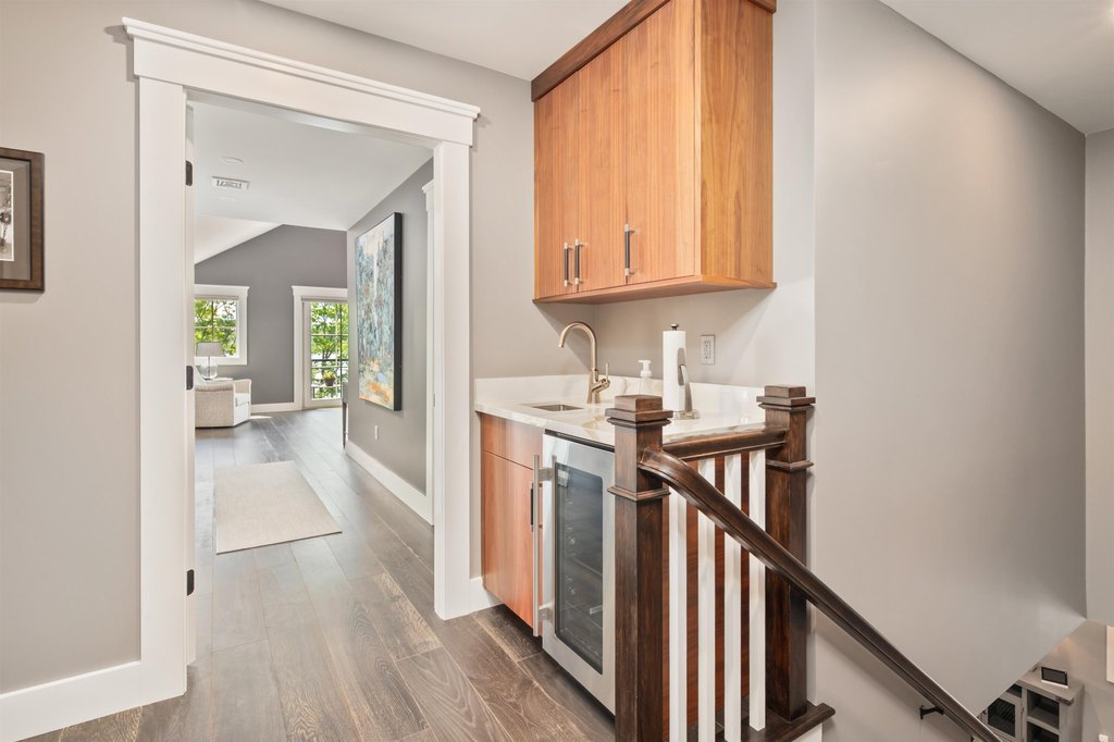 Laconia, New Hampshire, 03246, United States, 4 Bedrooms Bedrooms, ,2.5 BathroomsBathrooms,Residential,Forsale,1952803