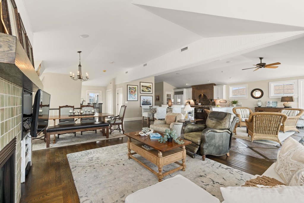 Seabrook, New Hampshire, 03874, United States, 4 Bedrooms Bedrooms, ,4 BathroomsBathrooms,Residential,Forsale,1933931