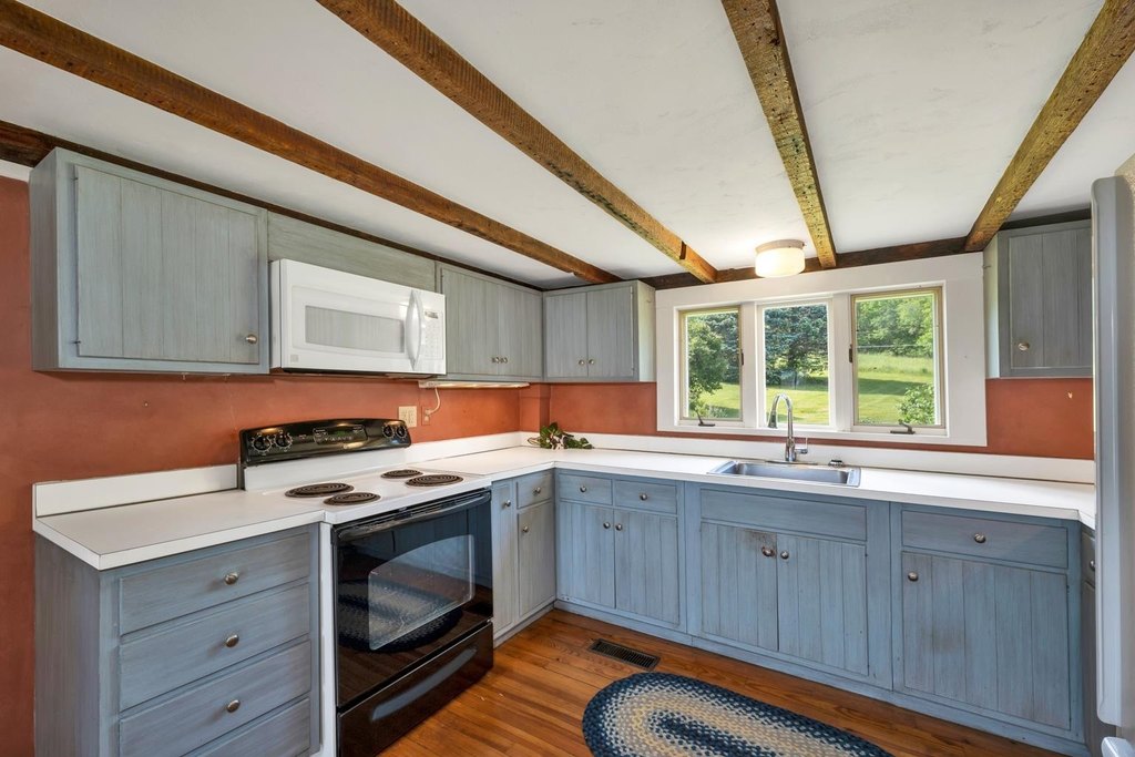 Francestown, New Hampshire, 03043, United States, 3 Bedrooms Bedrooms, ,2 BathroomsBathrooms,Residential,Forsale,1933994