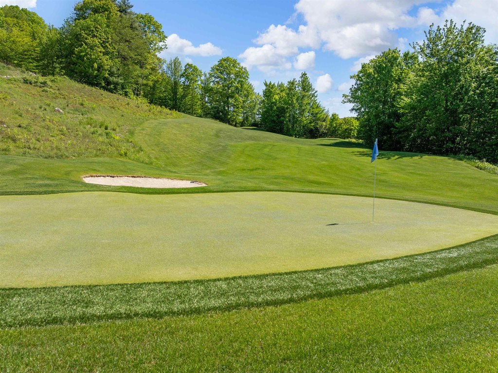 Bridgewater, New Hampshire, 03222, United States, 2 Bedrooms Bedrooms, ,2 BathroomsBathrooms,Residential,Forsale,1968475