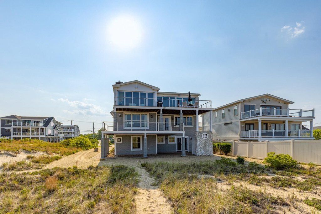 Seabrook, New Hampshire, 03874, United States, 4 Bedrooms Bedrooms, ,4 BathroomsBathrooms,Residential,Forsale,1933931