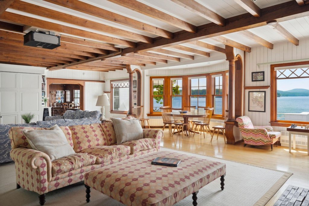 Wolfeboro, New Hampshire, 03894, United States, 11 Bedrooms Bedrooms, ,11.5 BathroomsBathrooms,Residential,Forsale,1893958