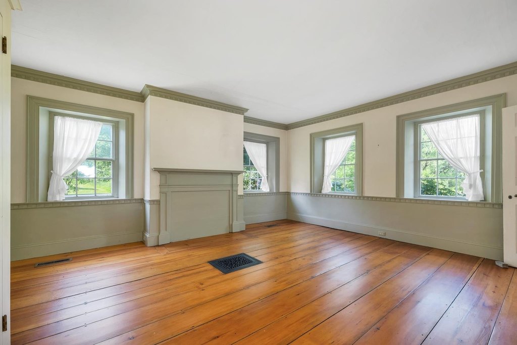 Francestown, New Hampshire, 03043, United States, 3 Bedrooms Bedrooms, ,2 BathroomsBathrooms,Residential,Forsale,1933994