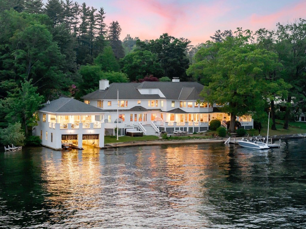 Wolfeboro, New Hampshire, 03894, United States, 11 Bedrooms Bedrooms, ,11.5 BathroomsBathrooms,Residential,Forsale,1893958