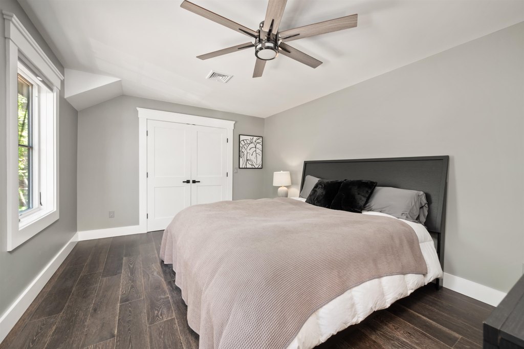 Laconia, New Hampshire, 03246, United States, 4 Bedrooms Bedrooms, ,2.5 BathroomsBathrooms,Residential,Forsale,1952803