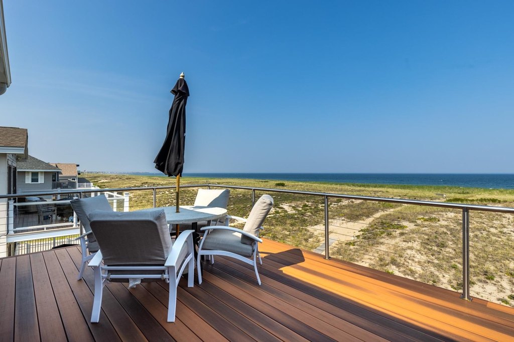 Seabrook, New Hampshire, 03874, United States, 4 Bedrooms Bedrooms, ,4 BathroomsBathrooms,Residential,Forsale,1933931