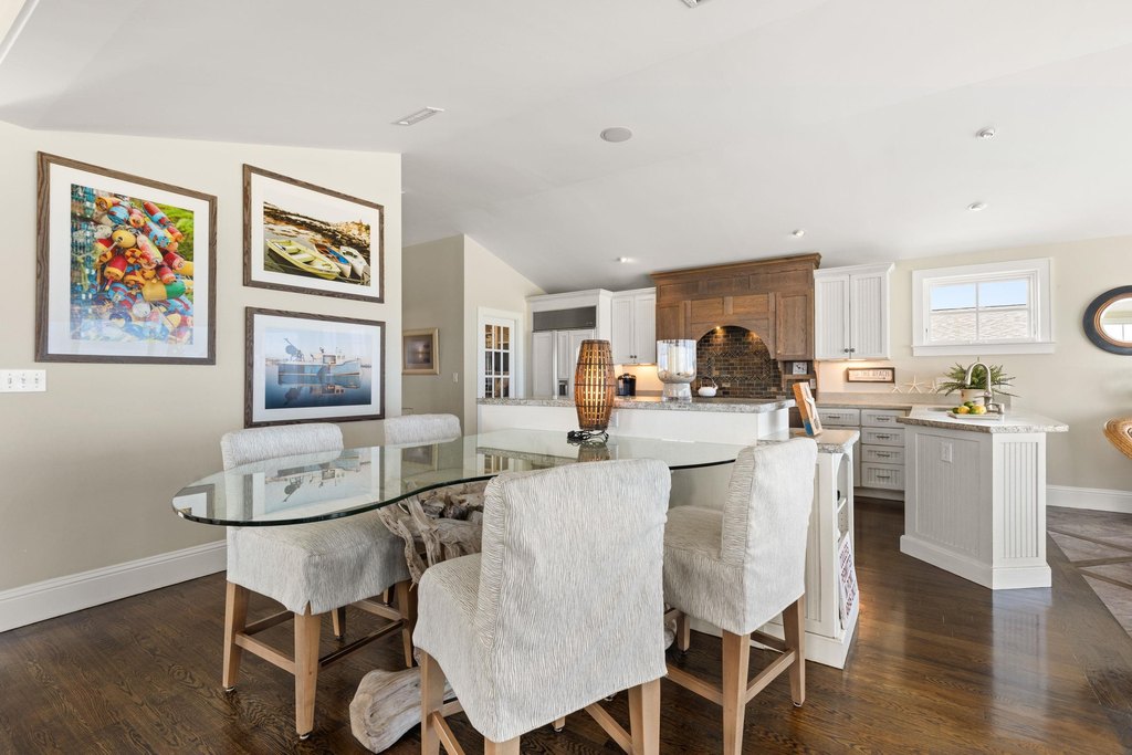 Seabrook, New Hampshire, 03874, United States, 4 Bedrooms Bedrooms, ,4 BathroomsBathrooms,Residential,Forsale,1933931