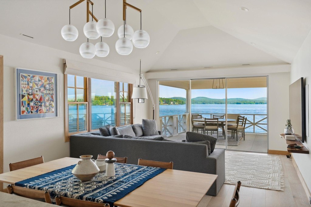 Wolfeboro, New Hampshire, 03894, United States, 11 Bedrooms Bedrooms, ,11.5 BathroomsBathrooms,Residential,Forsale,1893958