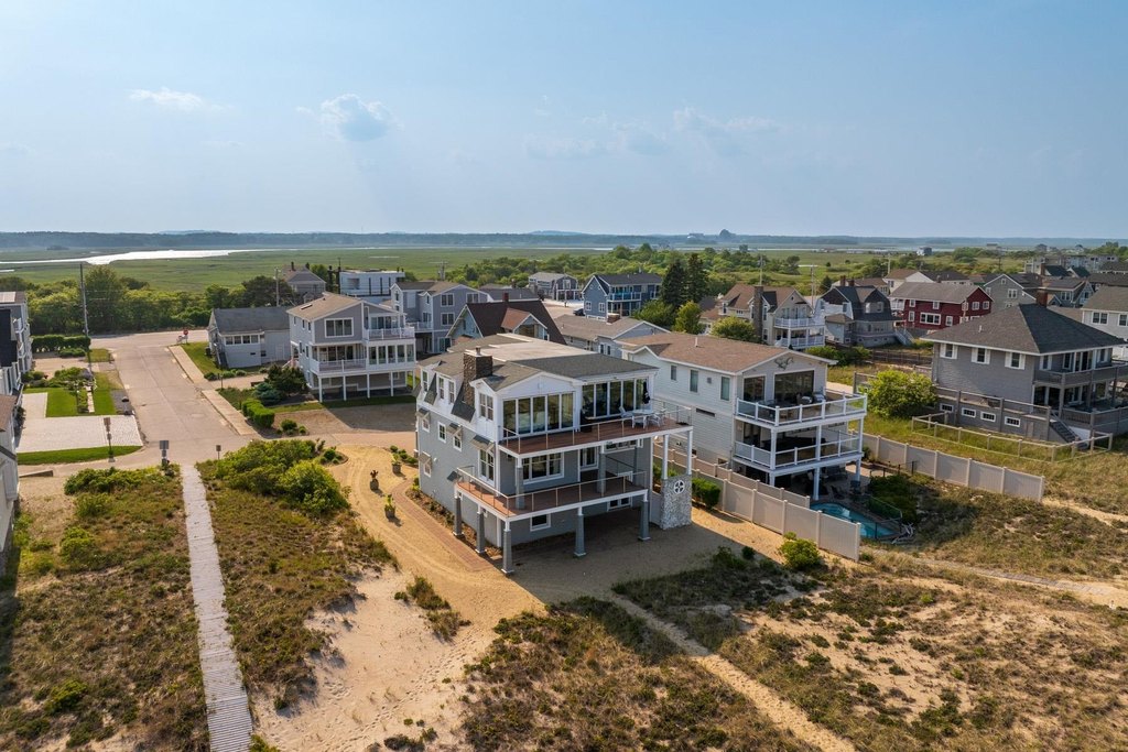 Seabrook, New Hampshire, 03874, United States, 4 Bedrooms Bedrooms, ,4 BathroomsBathrooms,Residential,Forsale,1933931