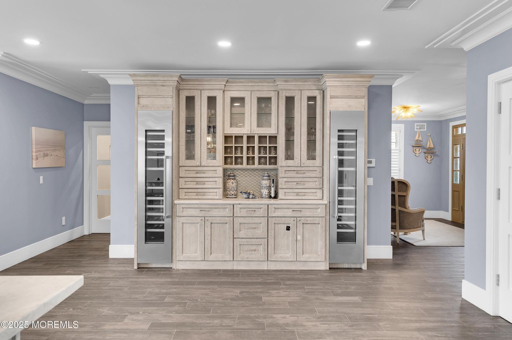 Mantoloking, New Jersey, 08738, United States, 12 Bedrooms Bedrooms, ,8.5 BathroomsBathrooms,Residential,Forsale,1945909