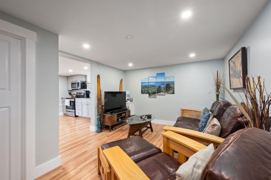 Laconia, New Hampshire, 03246, United States, 4 Bedrooms Bedrooms, ,2.5 BathroomsBathrooms,Residential,Forsale,1952803