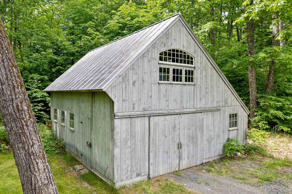 Hartford, Vermont, 05001, United States, 2 Bedrooms Bedrooms, ,2.5 BathroomsBathrooms,Residential,Forsale,1999512