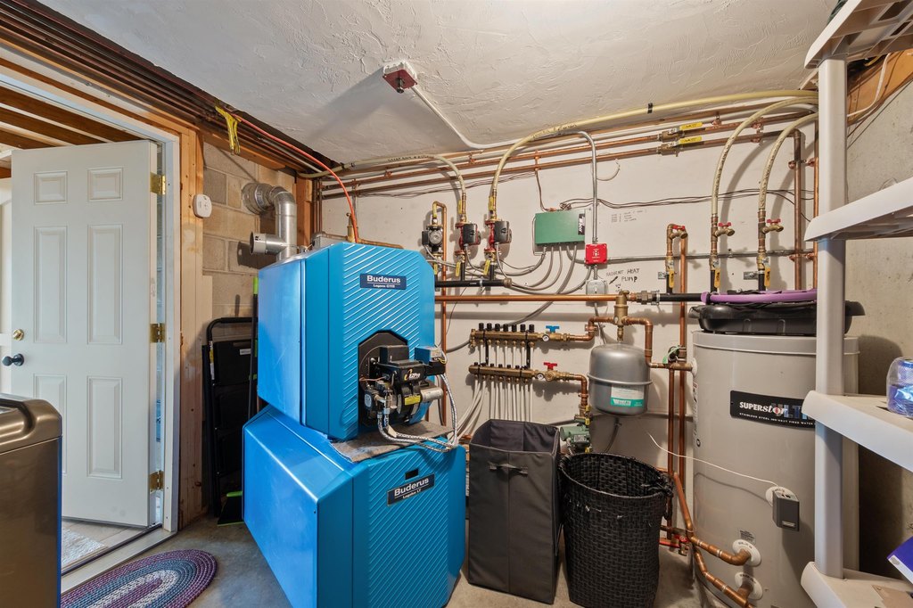 Bridgewater, New Hampshire, 03222, United States, 2 Bedrooms Bedrooms, ,2 BathroomsBathrooms,Residential,Forsale,1968475