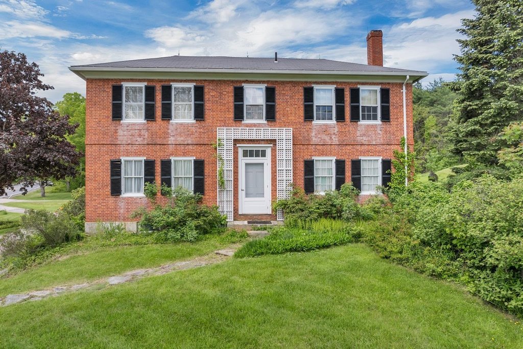 Francestown, New Hampshire, 03043, United States, 3 Bedrooms Bedrooms, ,2 BathroomsBathrooms,Residential,Forsale,1933994