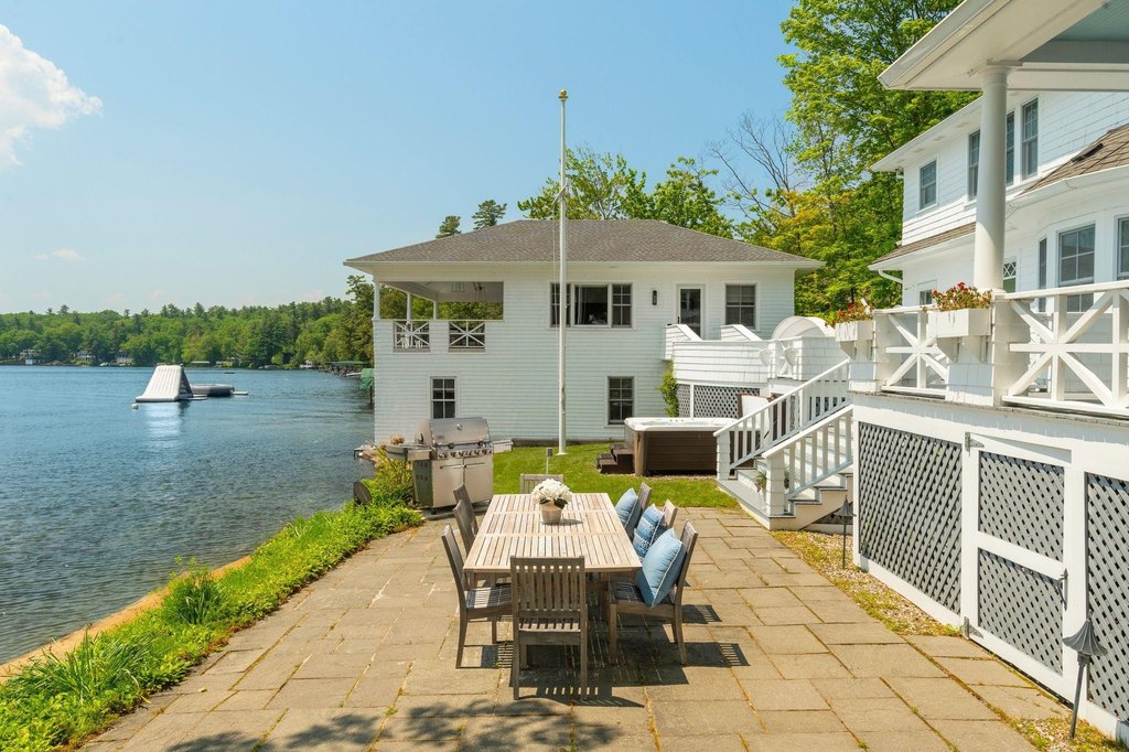 Wolfeboro, New Hampshire, 03894, United States, 11 Bedrooms Bedrooms, ,11.5 BathroomsBathrooms,Residential,Forsale,1893958