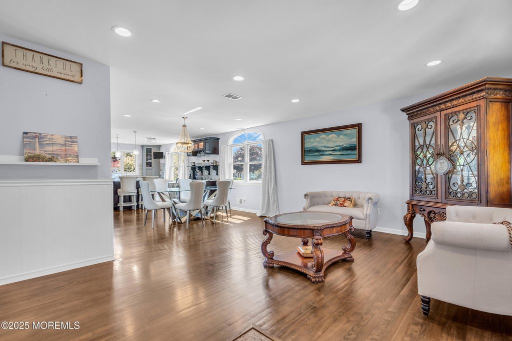 Lanoka Harbor, New Jersey, 08734, United States, 2 Bedrooms Bedrooms, ,2.5 BathroomsBathrooms,Residential,Forsale,1884495