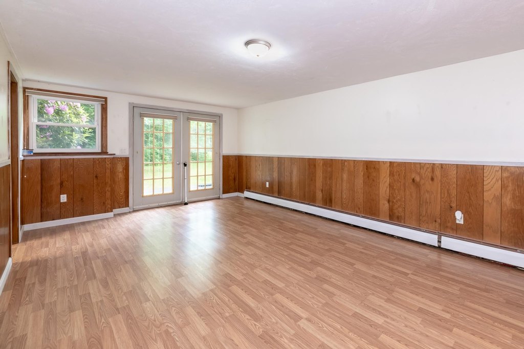 Laconia, New Hampshire, 03246, United States, 3 Bedrooms Bedrooms, ,2.5 BathroomsBathrooms,Residential,Forsale,1968469