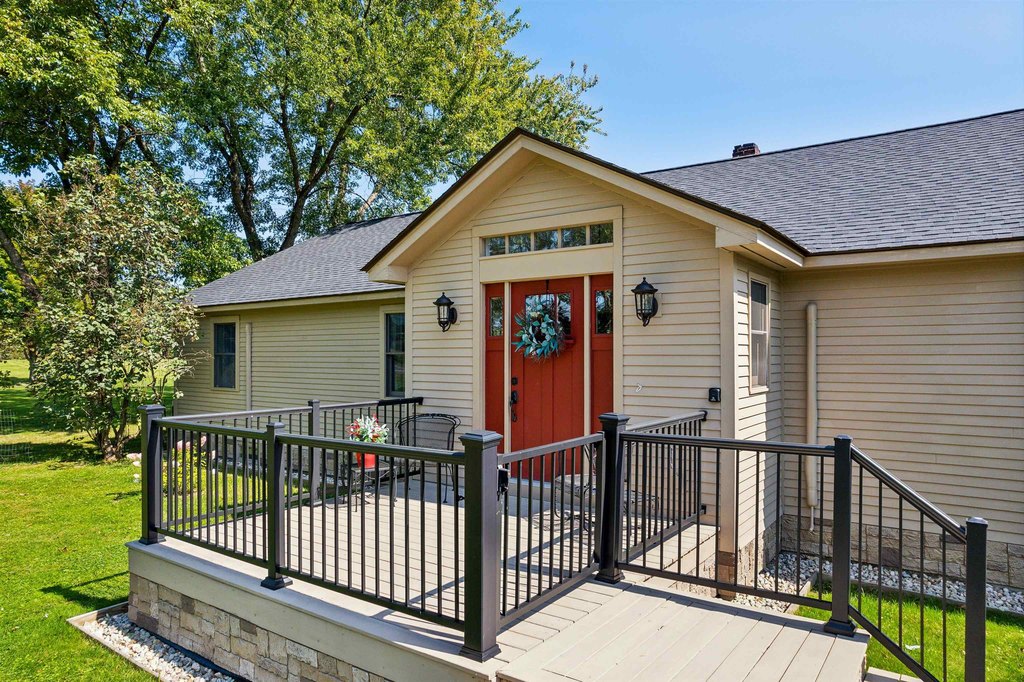 Lyme, New Hampshire, 03768, United States, 4 Bedrooms Bedrooms, ,3.5 BathroomsBathrooms,Residential,Forsale,1999511