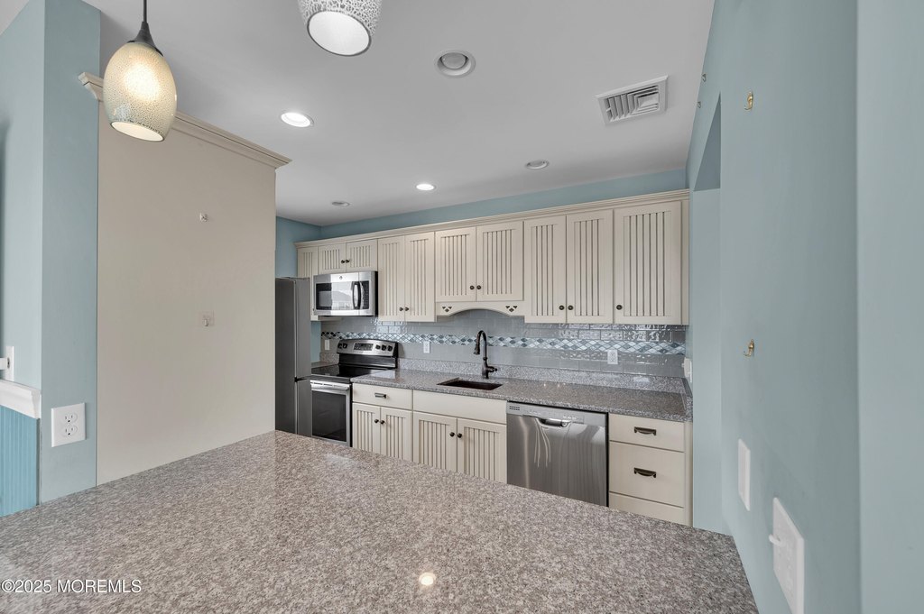 Tuckerton, New Jersey, 08087, United States, 3 Bedrooms Bedrooms, ,2 BathroomsBathrooms,Residential,Forsale,1884513