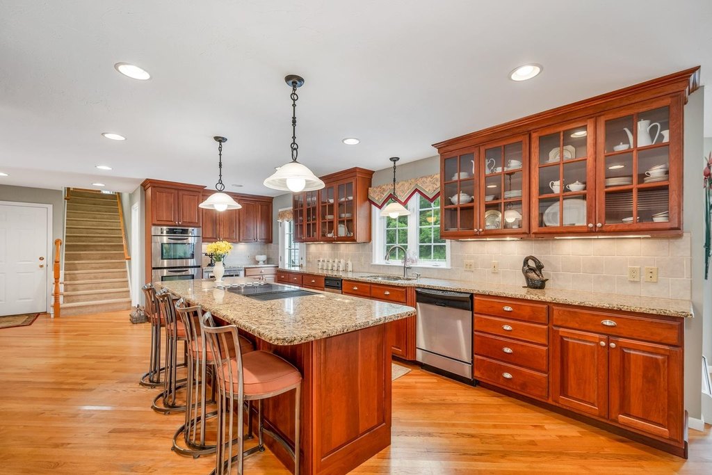 Gilford, New Hampshire, 03249, United States, 4 Bedrooms Bedrooms, ,3.5 BathroomsBathrooms,Residential,Forsale,1893887