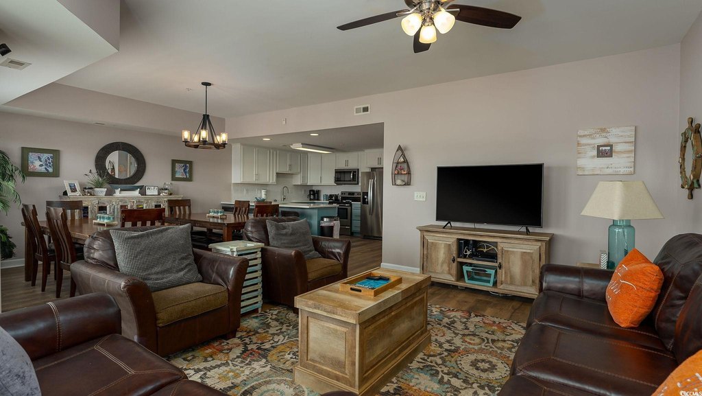 North Myrtle Beach, South Carolina, 29582, United States, 6 Bedrooms Bedrooms, ,4 BathroomsBathrooms,Residential,Forsale,1884285