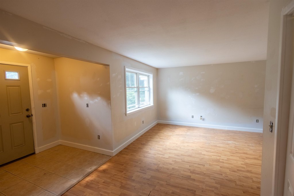 Tamworth, New Hampshire, 03886, United States, 13 Bedrooms Bedrooms, ,12 BathroomsBathrooms,Residential,Forsale,1968468