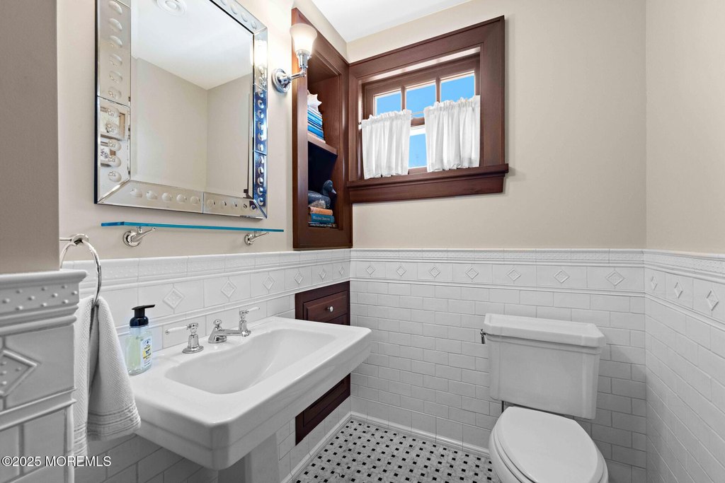 Bay Head, New Jersey, 08742, United States, 9 Bedrooms Bedrooms, ,6.5 BathroomsBathrooms,Residential,Forsale,1884505
