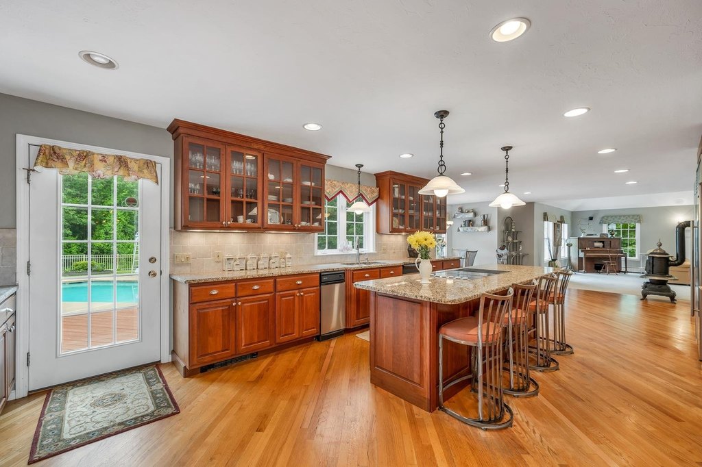 Gilford, New Hampshire, 03249, United States, 4 Bedrooms Bedrooms, ,3.5 BathroomsBathrooms,Residential,Forsale,1893887