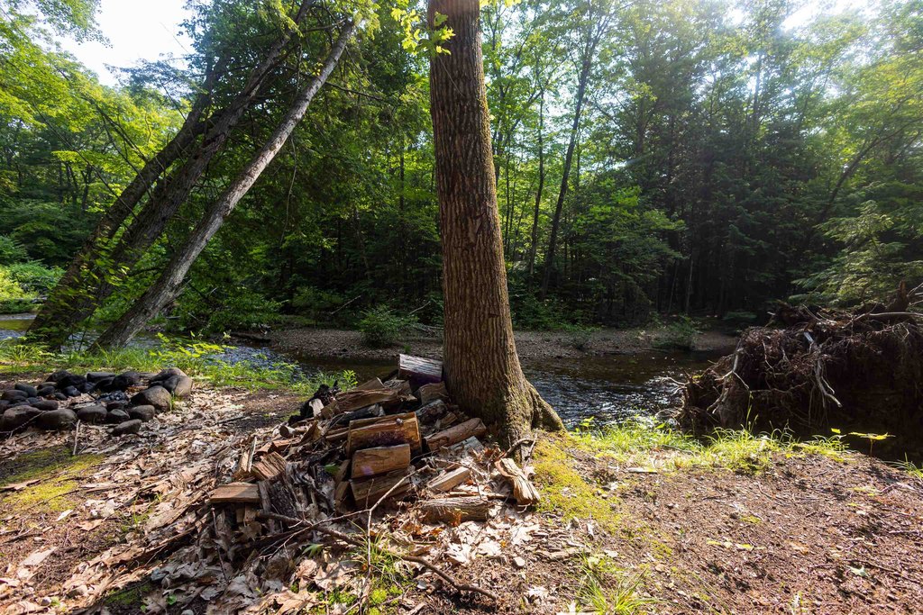 Tamworth, New Hampshire, 03886, United States, 13 Bedrooms Bedrooms, ,12 BathroomsBathrooms,Residential,Forsale,1968468