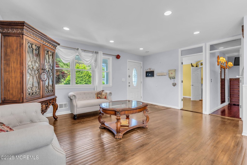 Lanoka Harbor, New Jersey, 08734, United States, 2 Bedrooms Bedrooms, ,2.5 BathroomsBathrooms,Residential,Forsale,1884495