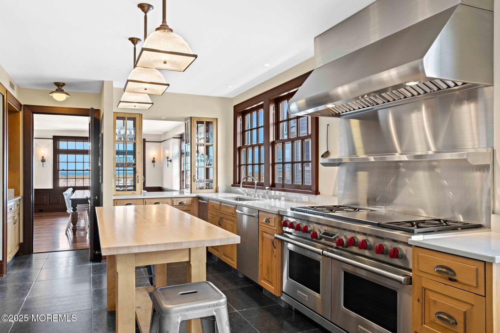 Bay Head, New Jersey, 08742, United States, 9 Bedrooms Bedrooms, ,6.5 BathroomsBathrooms,Residential,Forsale,1884505