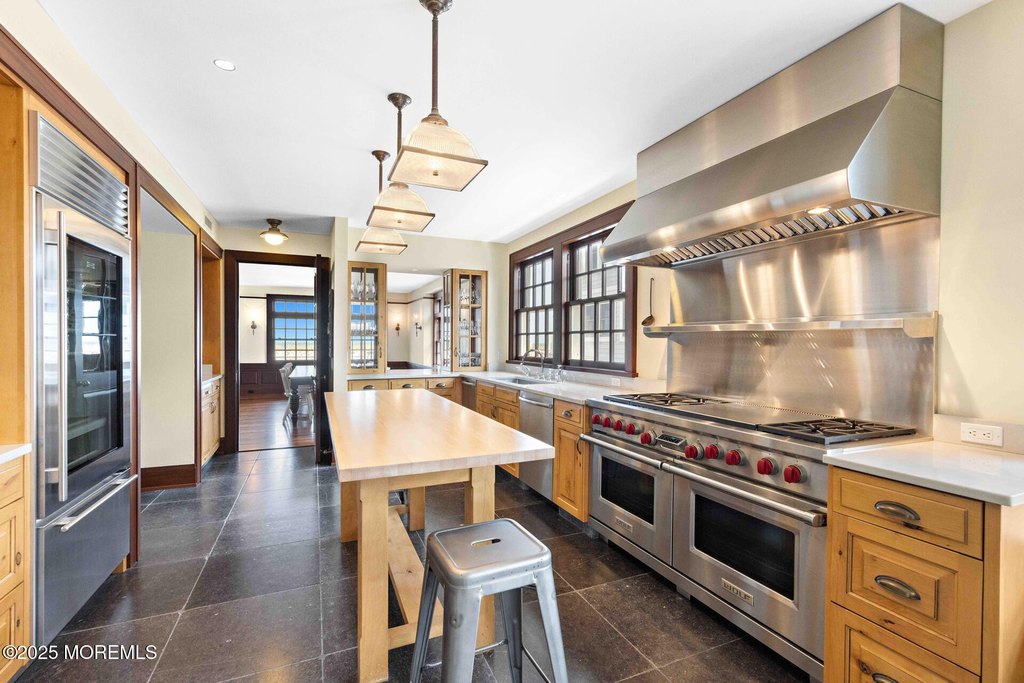 Bay Head, New Jersey, 08742, United States, 9 Bedrooms Bedrooms, ,6.5 BathroomsBathrooms,Residential,Forsale,1884505
