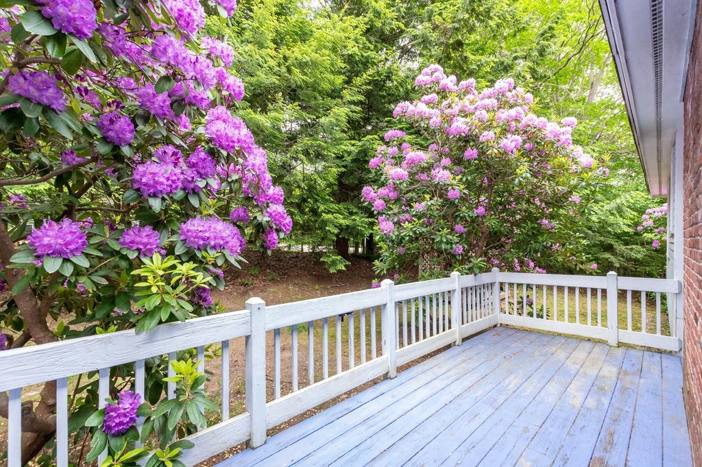 Laconia, New Hampshire, 03246, United States, 3 Bedrooms Bedrooms, ,2.5 BathroomsBathrooms,Residential,Forsale,1968469