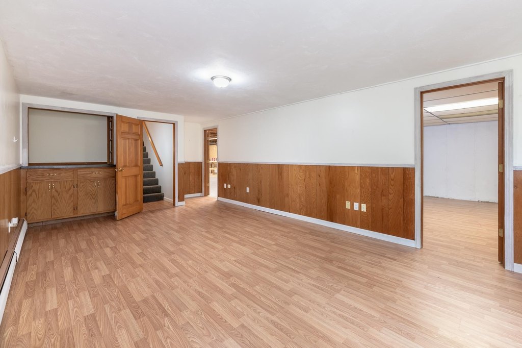 Laconia, New Hampshire, 03246, United States, 3 Bedrooms Bedrooms, ,2.5 BathroomsBathrooms,Residential,Forsale,1968469