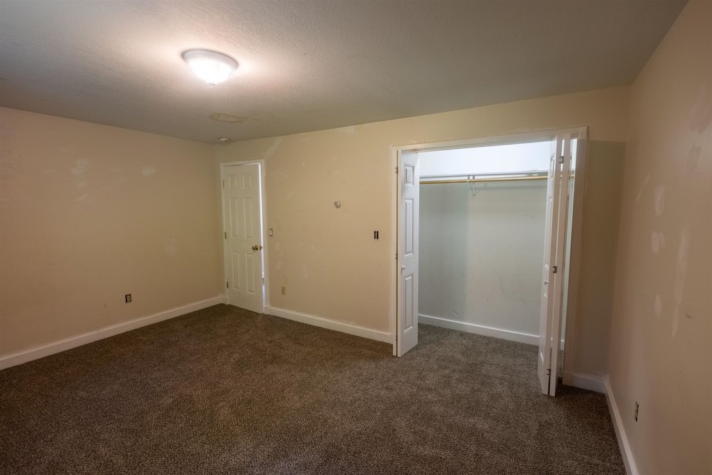 Tamworth, New Hampshire, 03886, United States, 13 Bedrooms Bedrooms, ,12 BathroomsBathrooms,Residential,Forsale,1968468