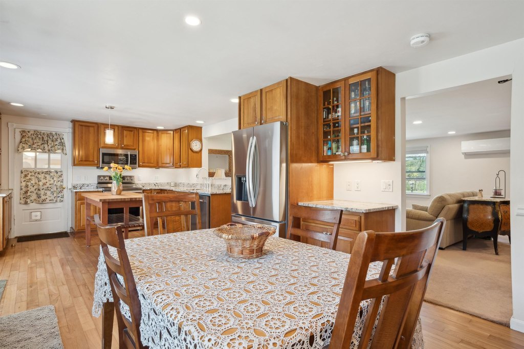 Lyme, New Hampshire, 03768, United States, 4 Bedrooms Bedrooms, ,3.5 BathroomsBathrooms,Residential,Forsale,1999511