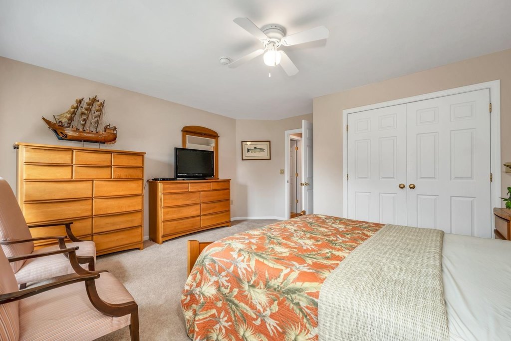 Gilford, New Hampshire, 03249, United States, 4 Bedrooms Bedrooms, ,3.5 BathroomsBathrooms,Residential,Forsale,1893887