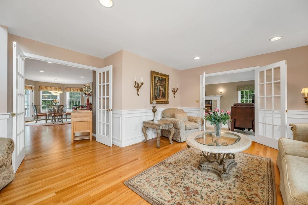 Gilford, New Hampshire, 03249, United States, 4 Bedrooms Bedrooms, ,3.5 BathroomsBathrooms,Residential,Forsale,1893887