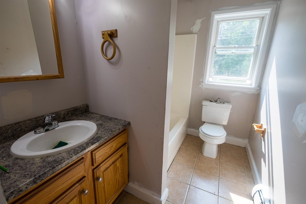 Tamworth, New Hampshire, 03886, United States, 13 Bedrooms Bedrooms, ,12 BathroomsBathrooms,Residential,Forsale,1968468