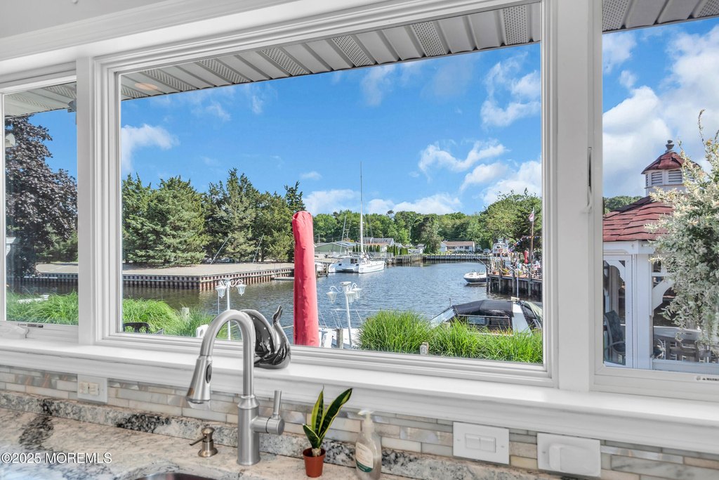 Lanoka Harbor, New Jersey, 08734, United States, 2 Bedrooms Bedrooms, ,2.5 BathroomsBathrooms,Residential,Forsale,1884495