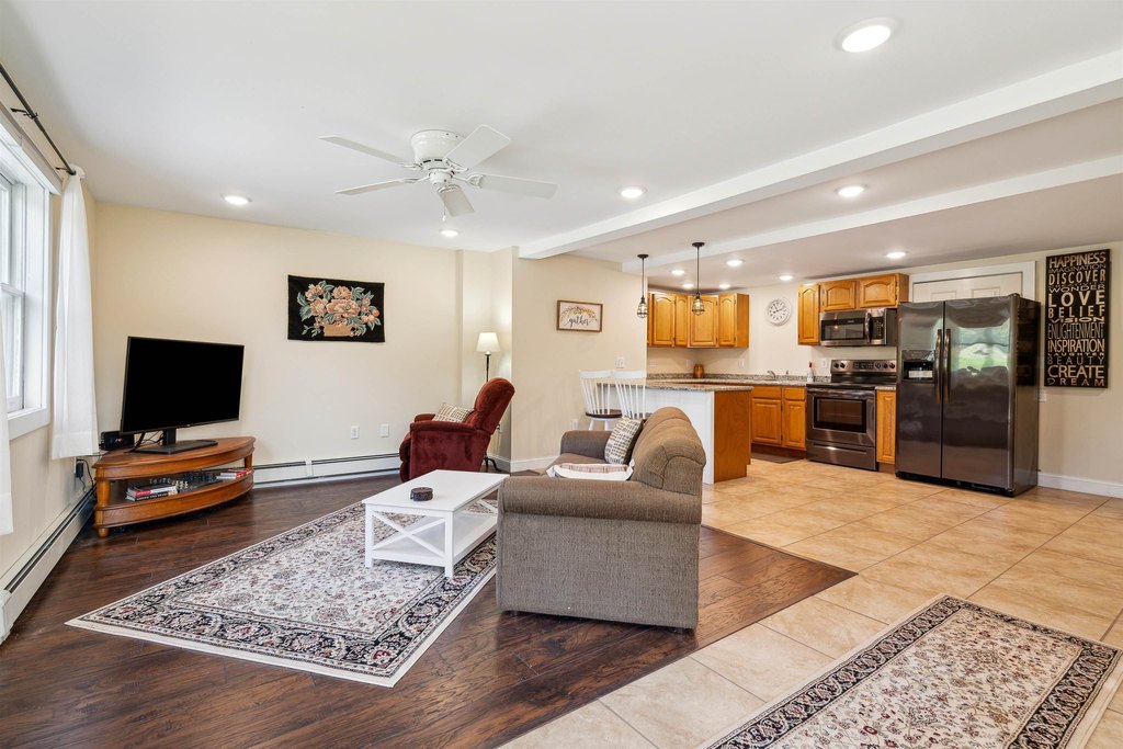 Lyme, New Hampshire, 03768, United States, 4 Bedrooms Bedrooms, ,3.5 BathroomsBathrooms,Residential,Forsale,1999511