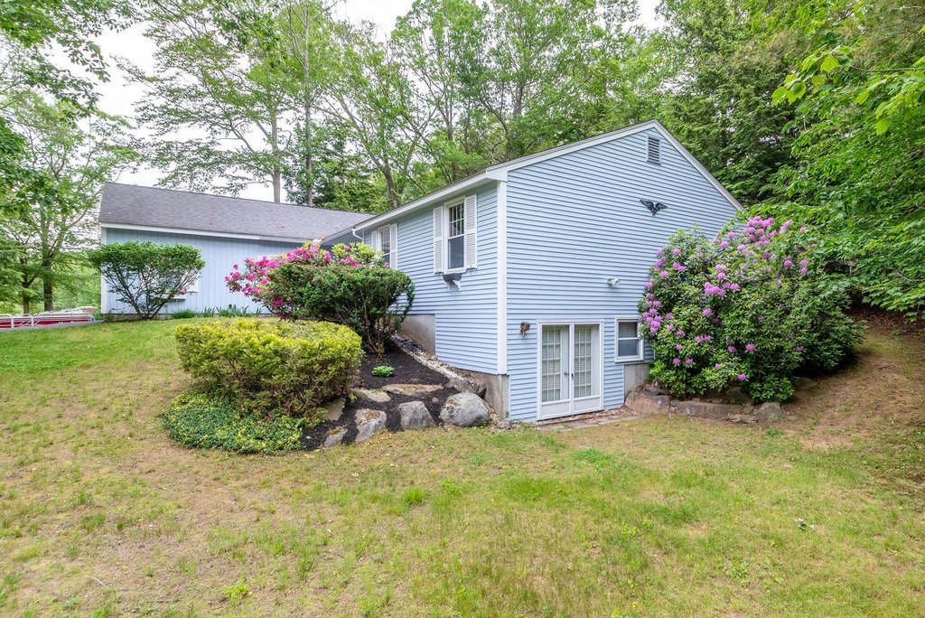 Laconia, New Hampshire, 03246, United States, 3 Bedrooms Bedrooms, ,2.5 BathroomsBathrooms,Residential,Forsale,1968469