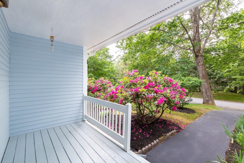 Laconia, New Hampshire, 03246, United States, 3 Bedrooms Bedrooms, ,2.5 BathroomsBathrooms,Residential,Forsale,1968469