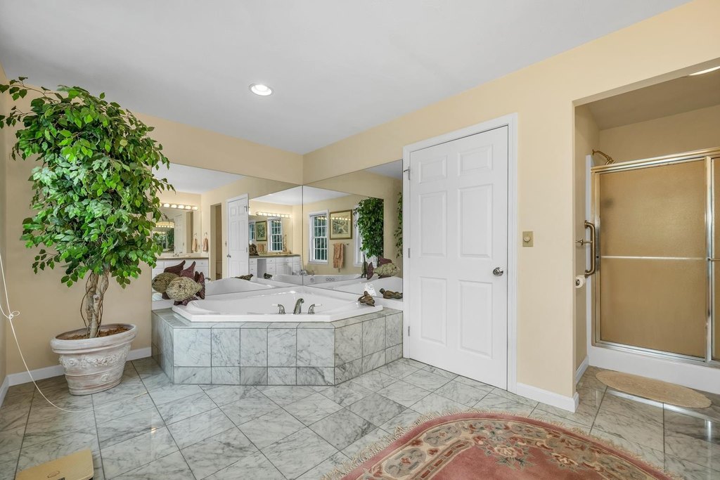 Gilford, New Hampshire, 03249, United States, 4 Bedrooms Bedrooms, ,3.5 BathroomsBathrooms,Residential,Forsale,1893887