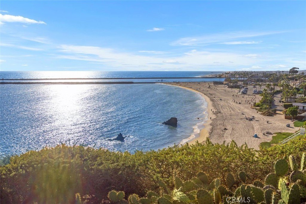 Corona del Mar, California, 92625, United States, 5 Bedrooms Bedrooms, ,5 BathroomsBathrooms,Residential,Forsale,1884157
